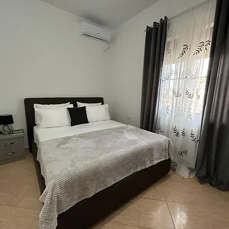 Villa Kiki's 1