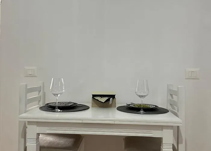Kiki's 1 * Avlonya